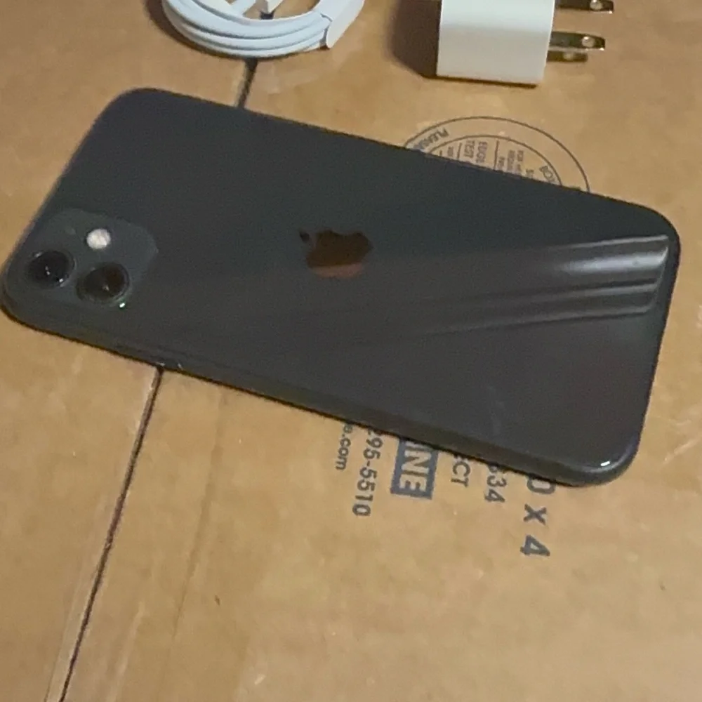 Apple iPhone 11 64GB unlocked